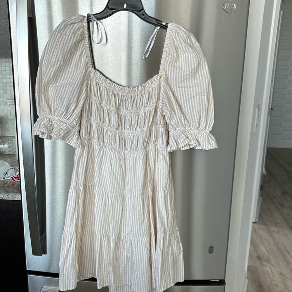Minkpink Lune Mini dress. XL. White and Beige. Super cute!